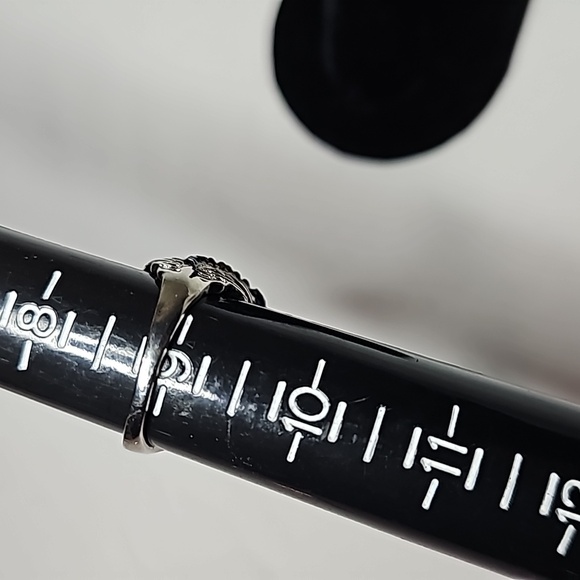 White Lucite Blue Rhinestone Statement Ring Silver Tone Setting Size 9 - Picture 12 of 12